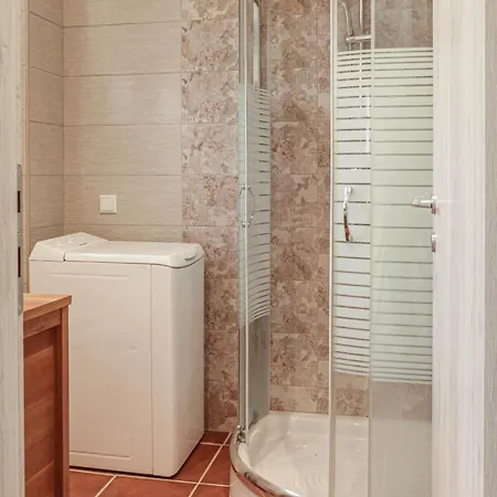 Eleni's Seaside Daire *