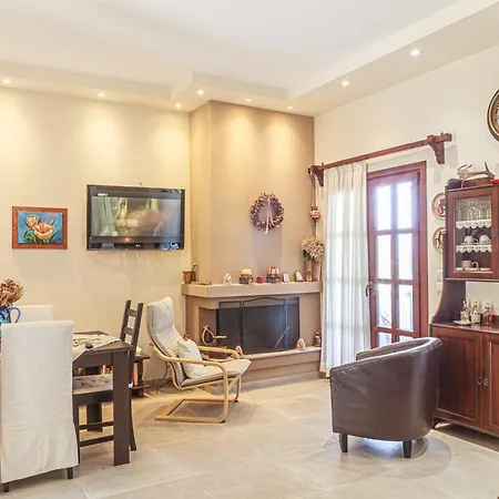 Eleni's Seaside Daire